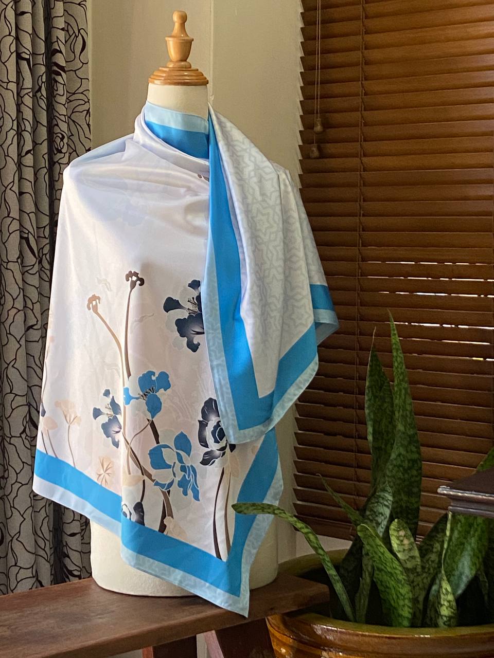 Jiwa Square Scarf